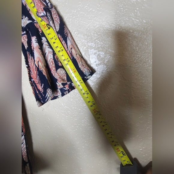 AGNESS & DORA Sway BohoTop Sz‎ M black & Orange Floral Ruffled 3/4 Flare Sleeves - Picture 6 of 8